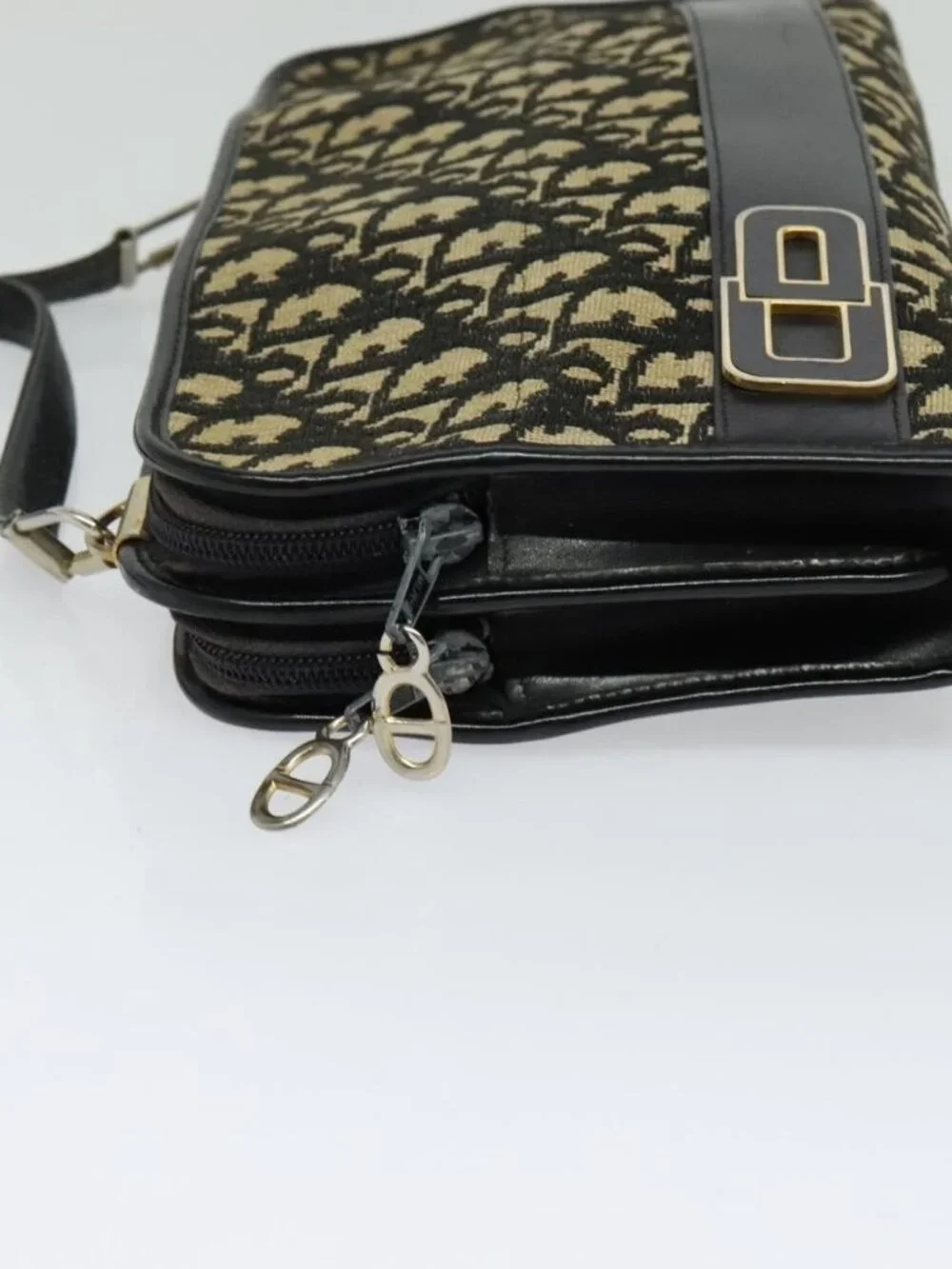 Christian Dior Trotter Canvas Shoulder Bag Navy Gold Auth 122509 - Picture 4 of 16